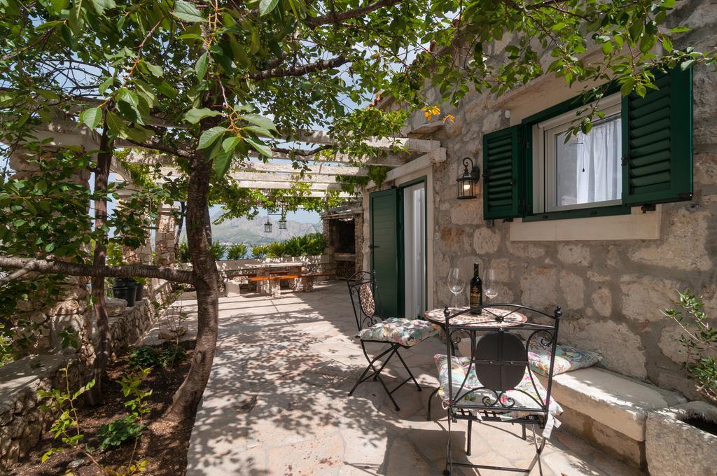 Apartments Larsen Omiš Exterior foto